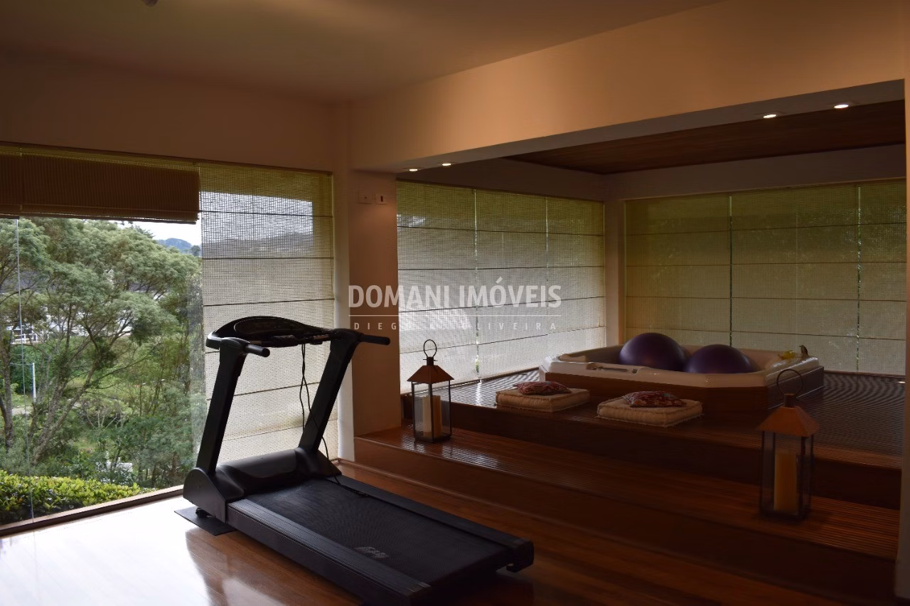 Casa de 2.100 m² em Campos do Jordão, SP