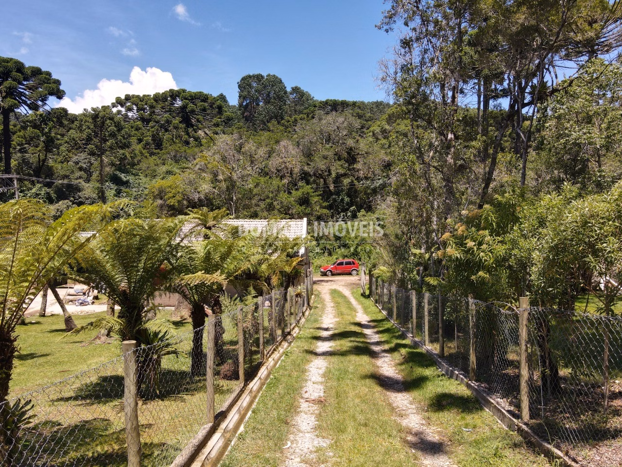 Casa de 1.310 m² em Campos do Jordão, SP