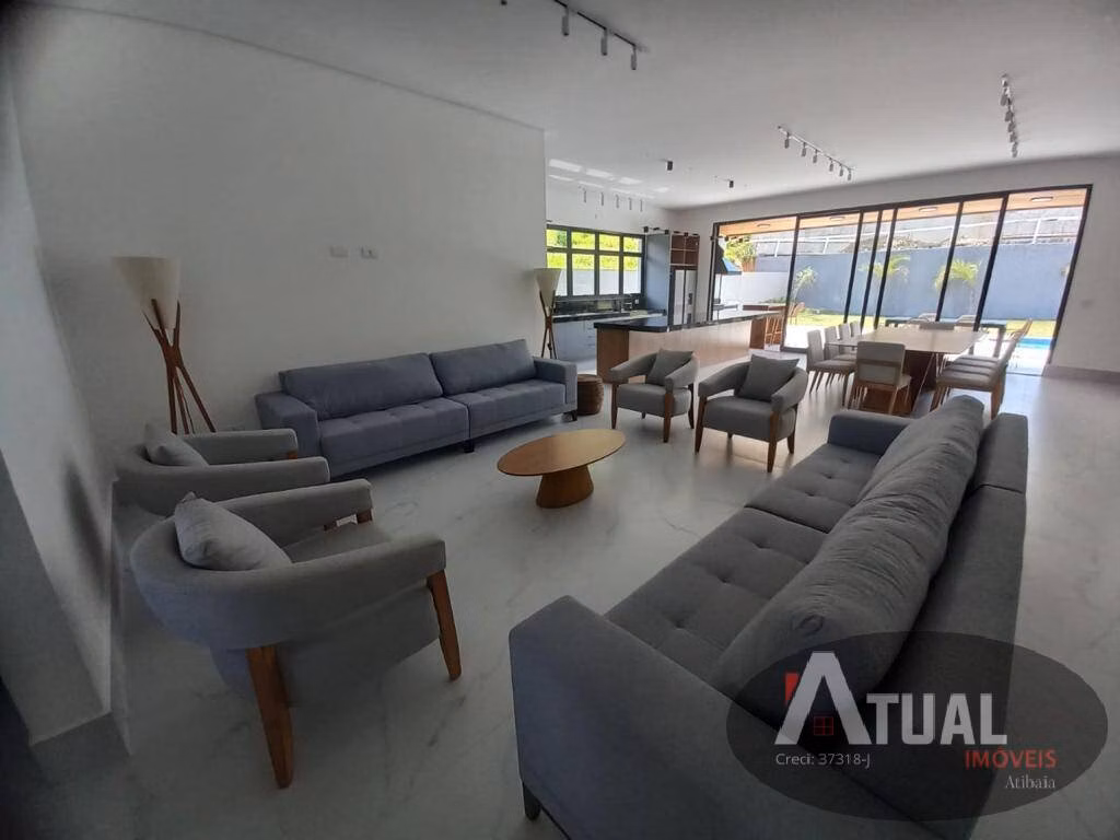 Casa de 940 m² em Atibaia, SP