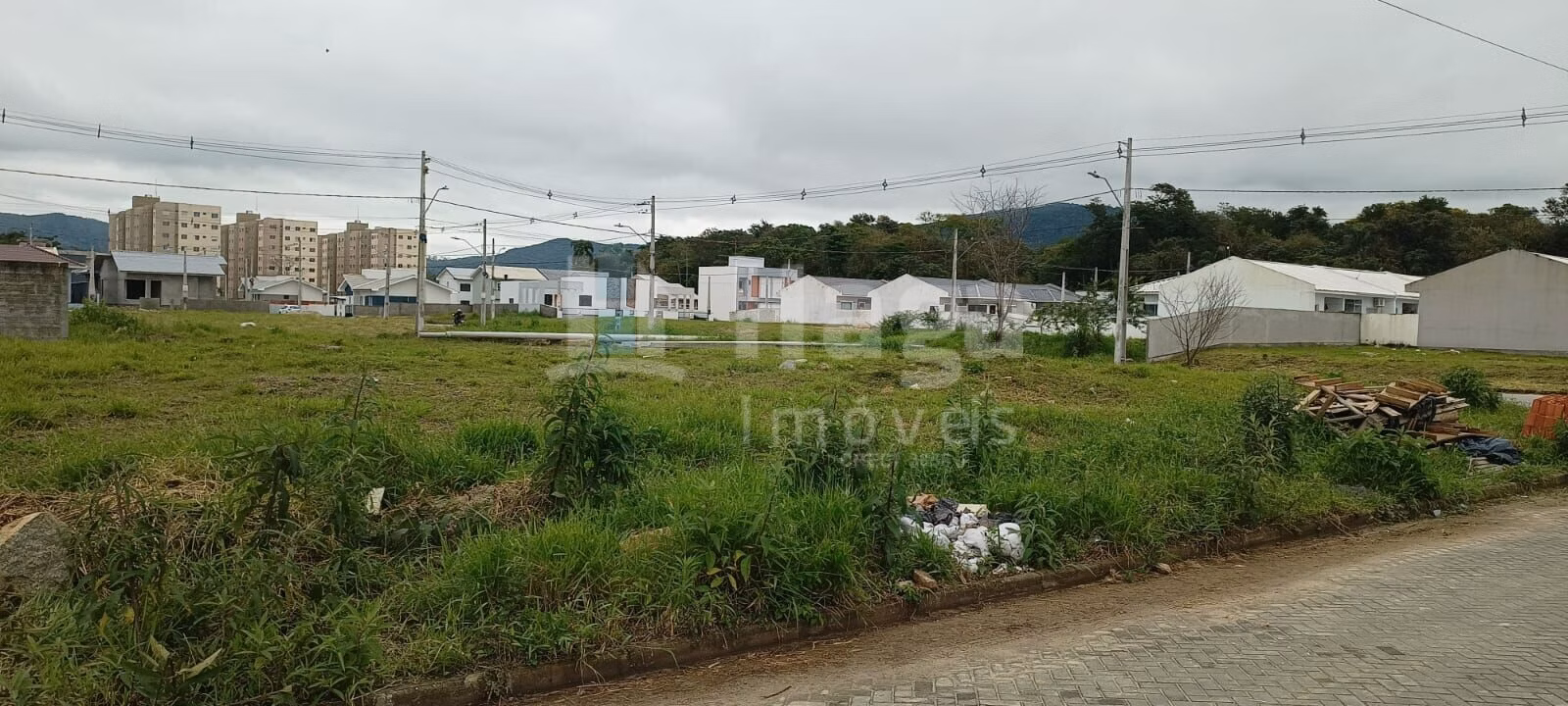 Terreno de 200 m² em Palhoça, SC