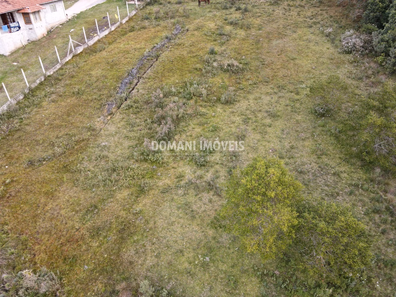 Terreno de 1.270 m² em Campos do Jordão, SP