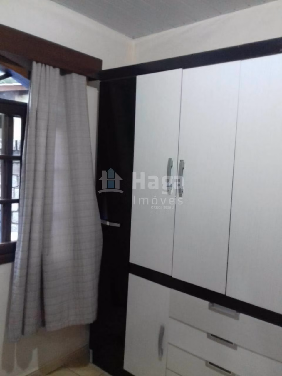 Casa de 1.700 m² em Brusque, SC