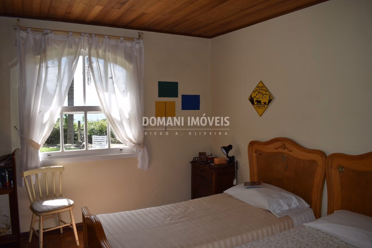 Terreno de 1.095 m² em Campos do Jordão, SP