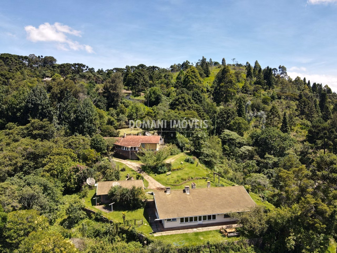 Terreno de 1.095 m² em Campos do Jordão, SP