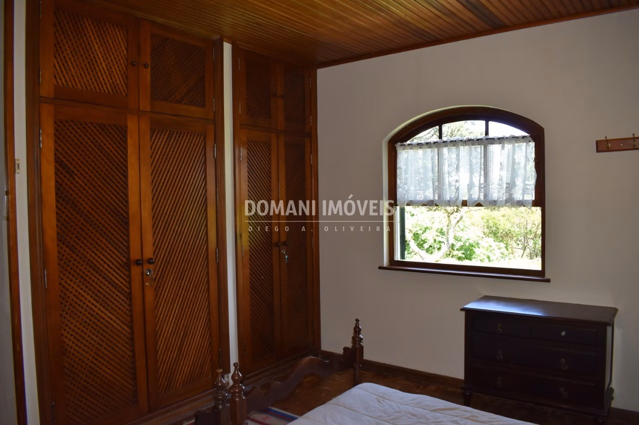 Terreno de 1.095 m² em Campos do Jordão, SP