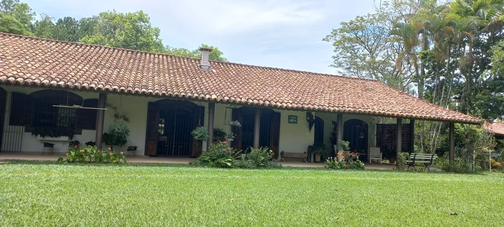 Chácara de 3.700 m² em Caçapava, SP