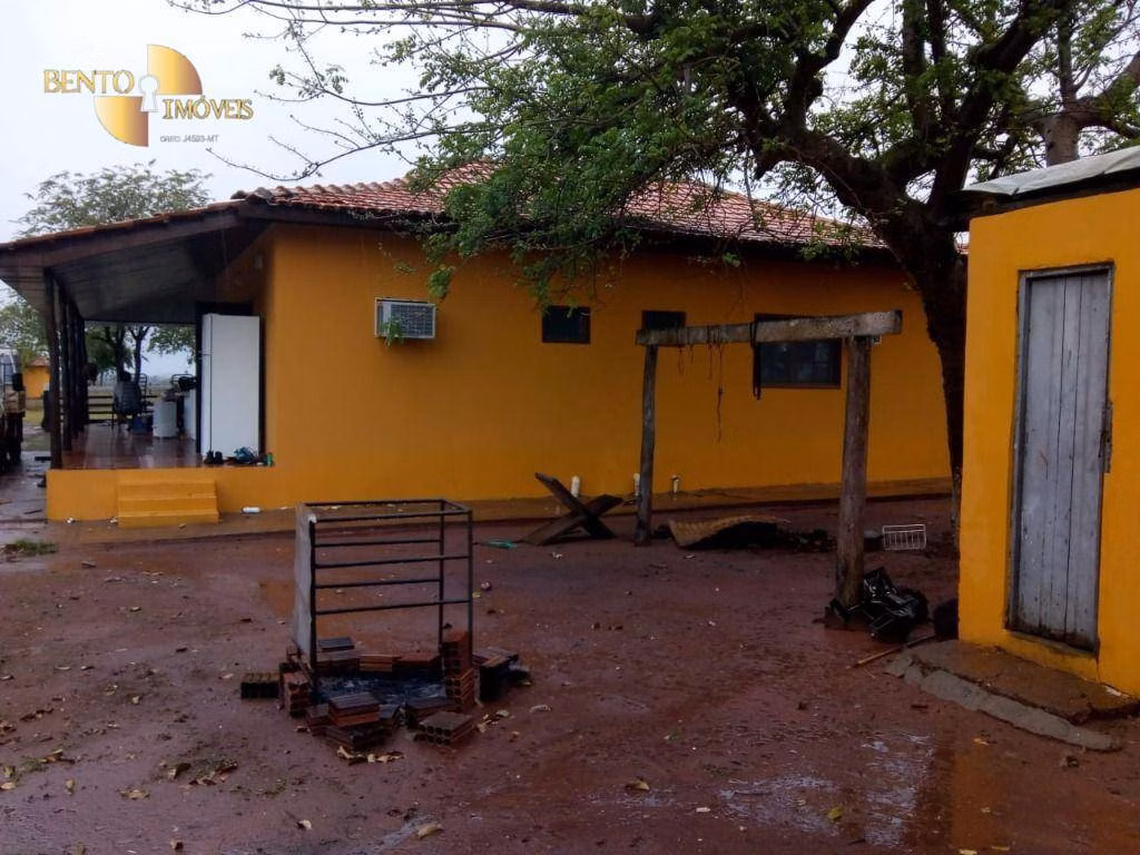 Fazenda de 2.627 ha em Cáceres, MT