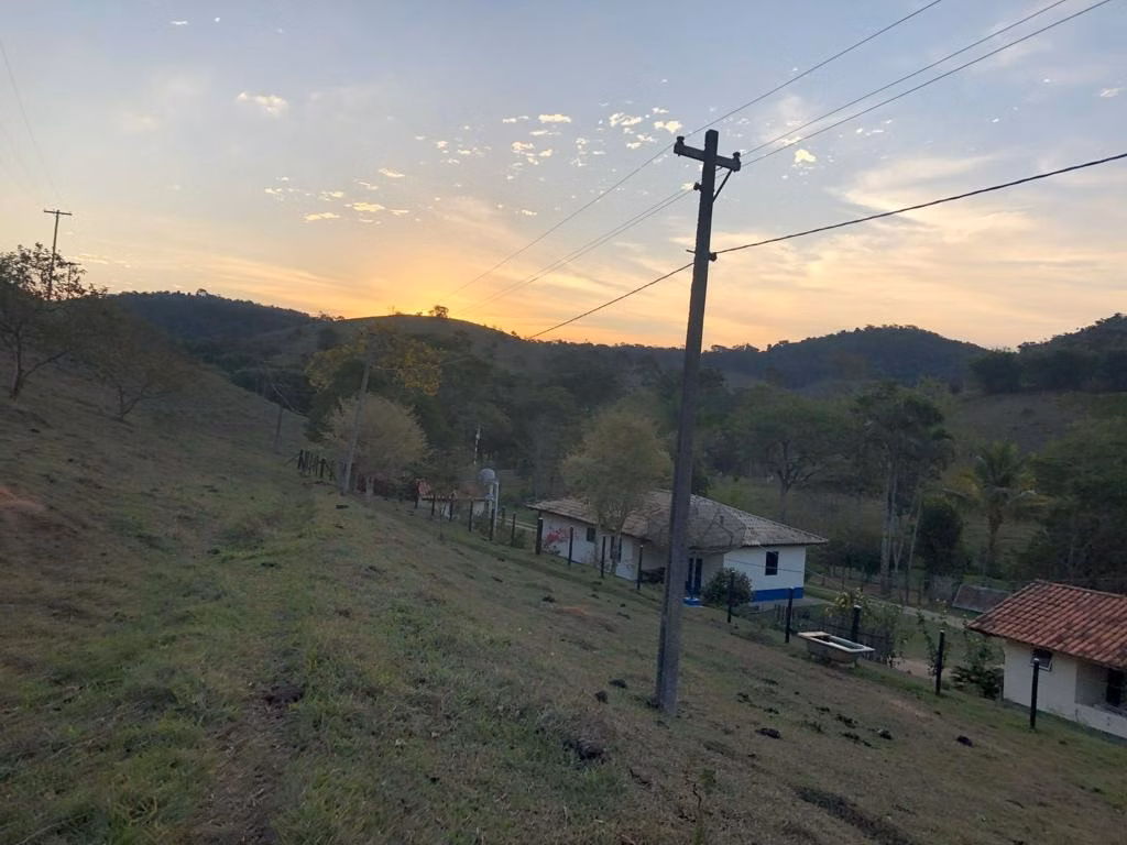 Sítio de 4 ha em Paraibuna, SP