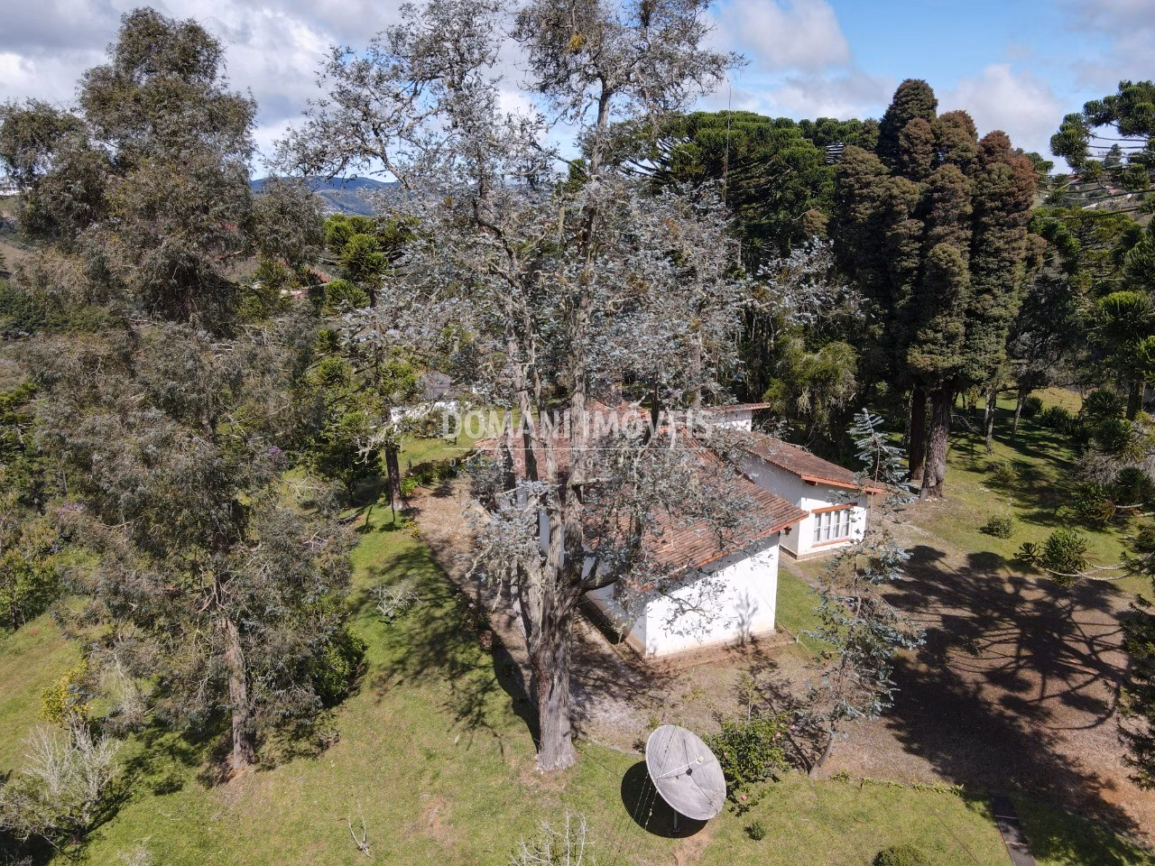 Terreno de 1.560 m² em Campos do Jordão, SP