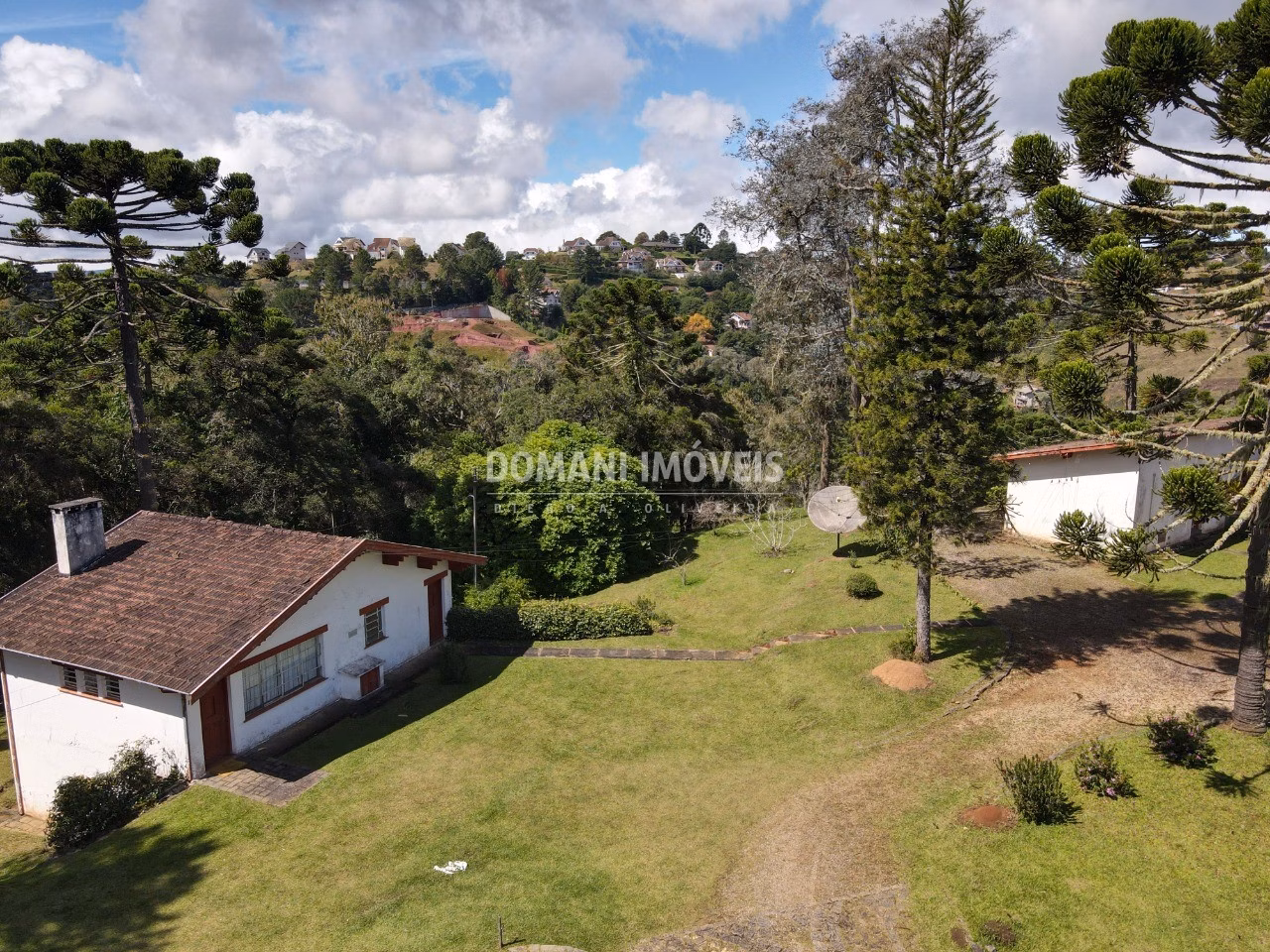 Terreno de 1.560 m² em Campos do Jordão, SP