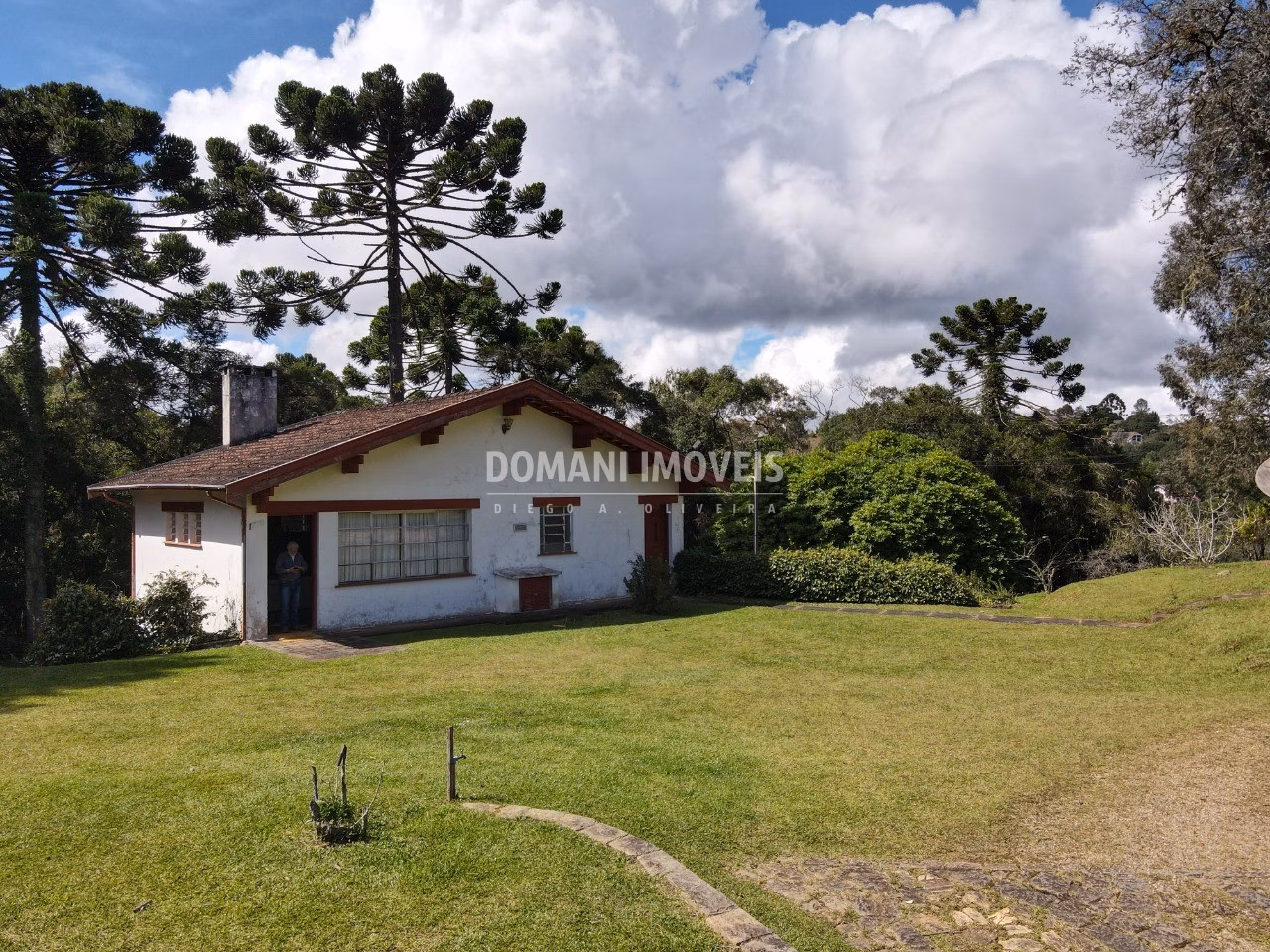 Terreno de 1.560 m² em Campos do Jordão, SP