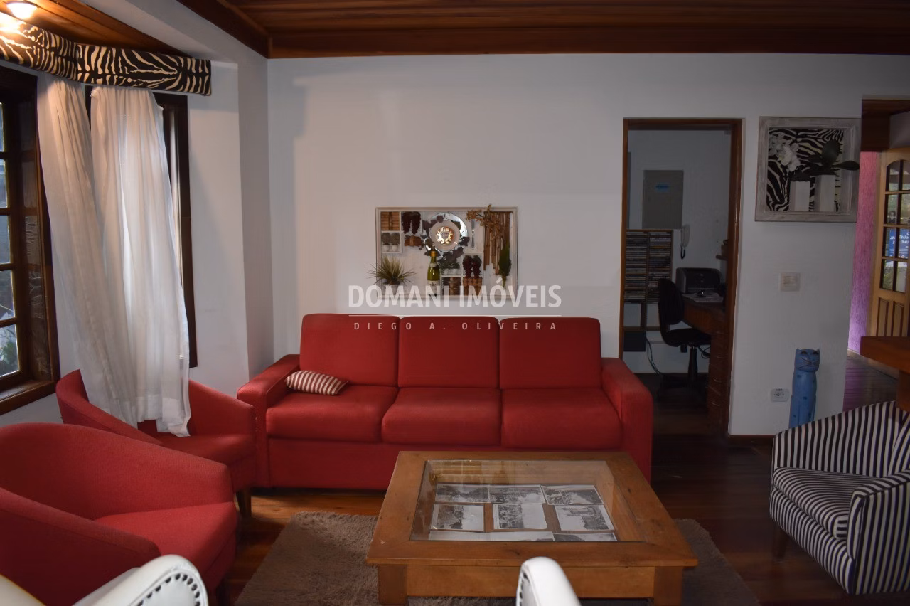 Pousada de 870 m² em Campos do Jordão, SP