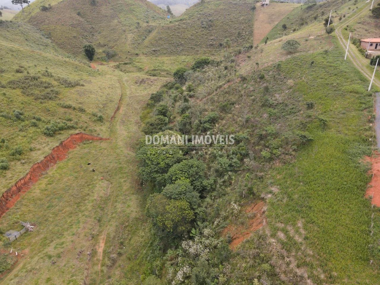 Terreno de 2.200 m² em Santo Antônio do Pinhal, SP
