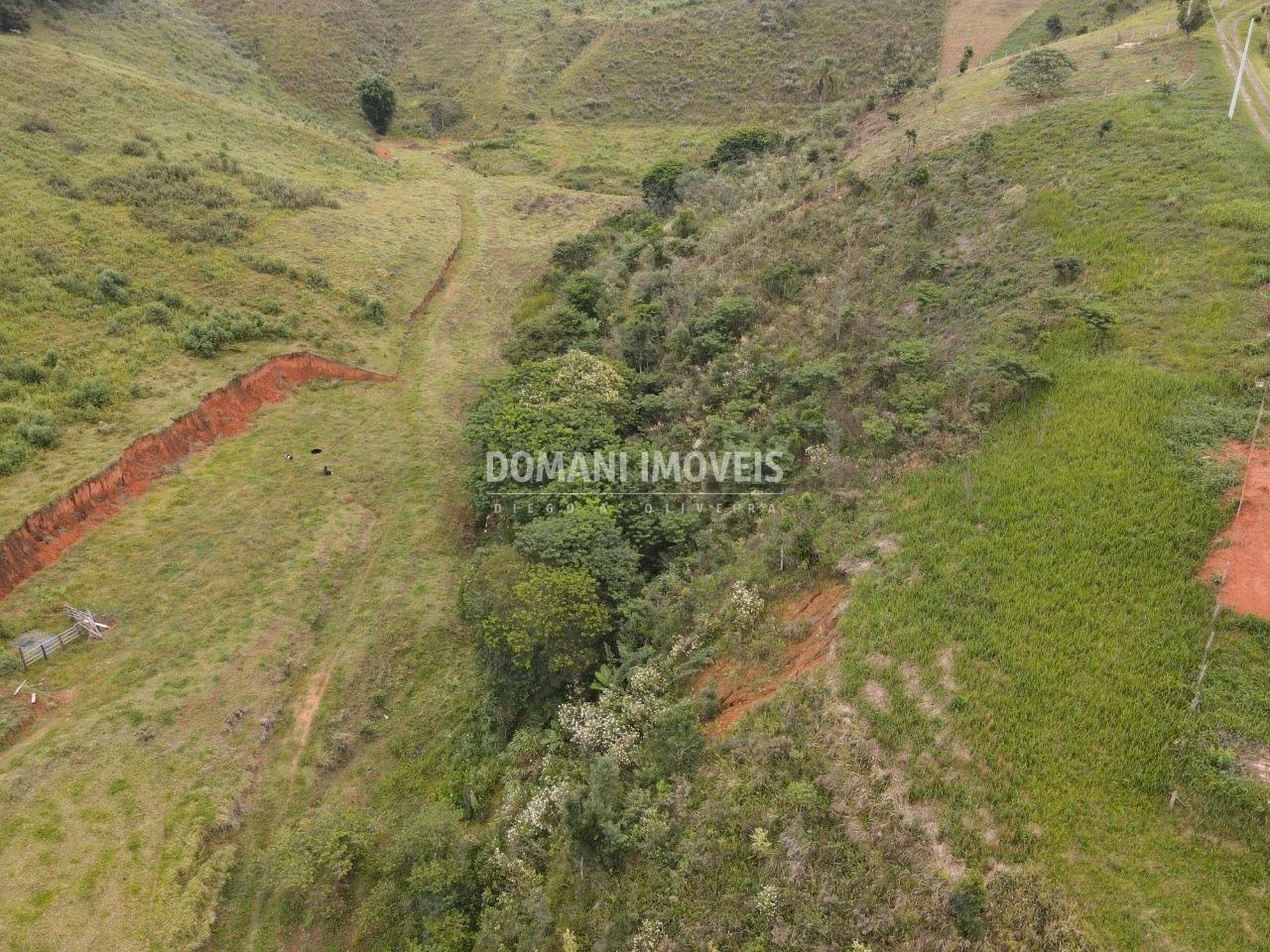 Terreno de 2.200 m² em Santo Antônio do Pinhal, SP