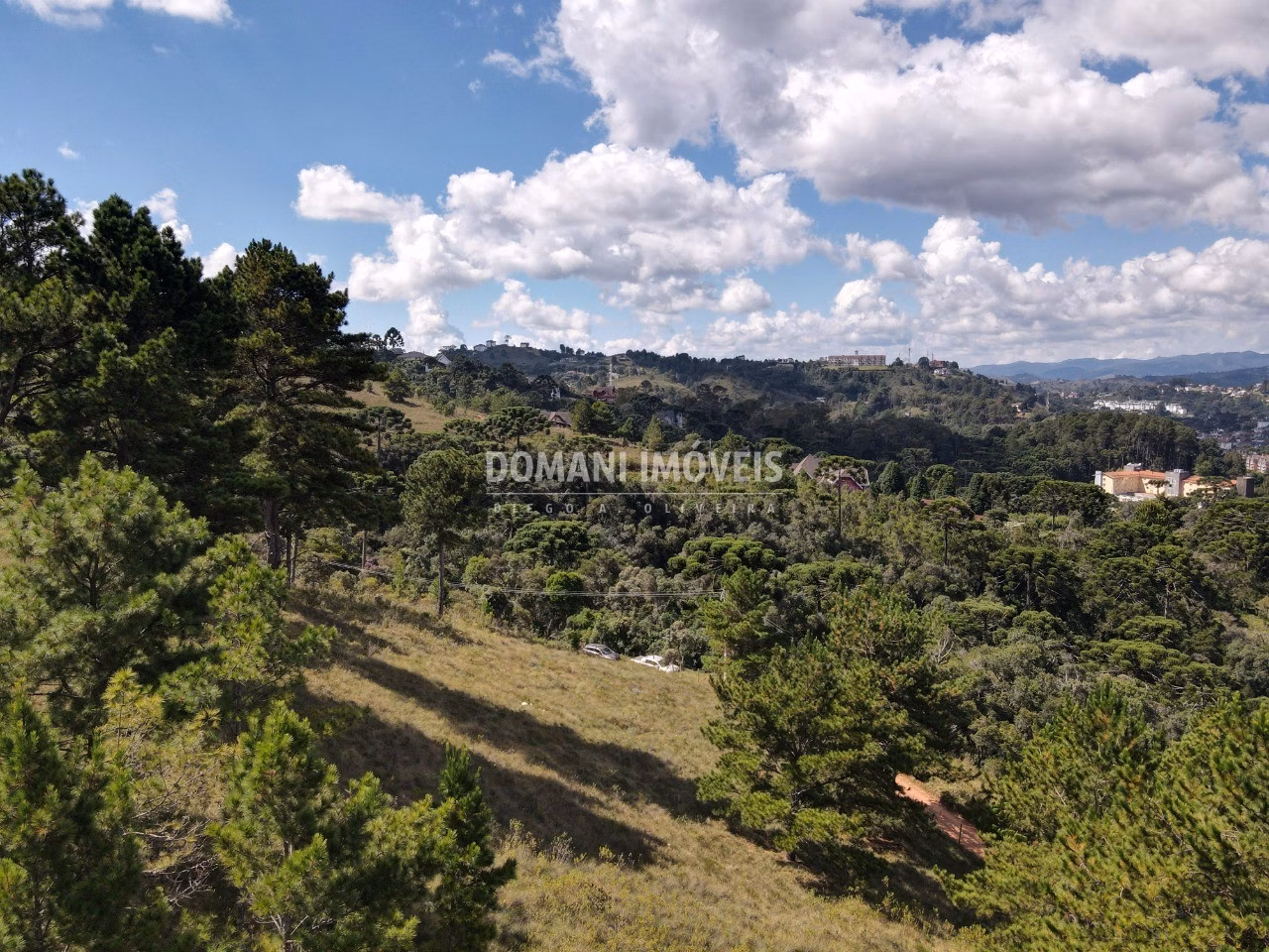 Terreno de 1.600 m² em Campos do Jordão, SP