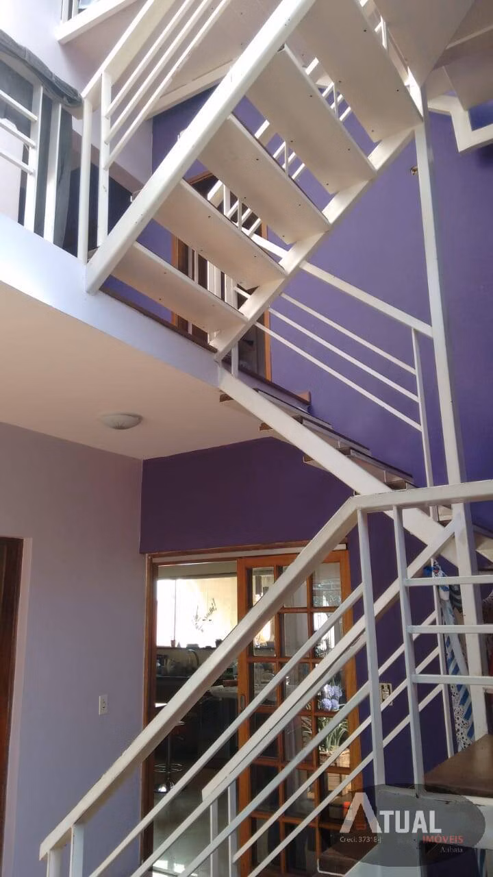 Casa de 400 m² em Mairiporã, SP