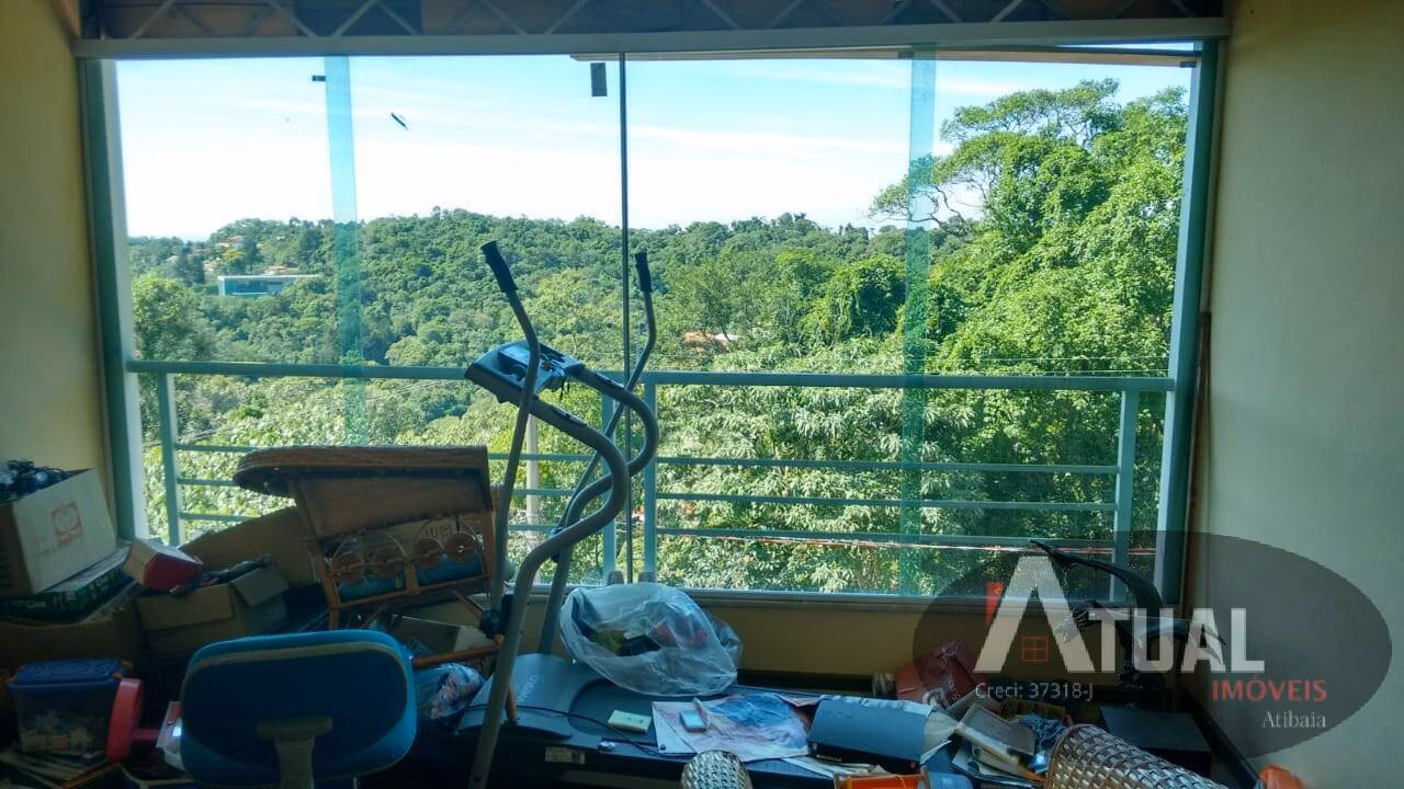 Casa de 400 m² em Mairiporã, SP