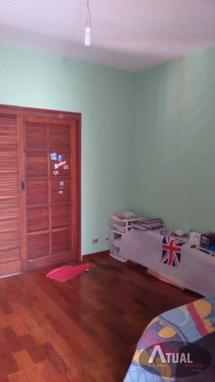 Casa de 400 m² em Mairiporã, SP
