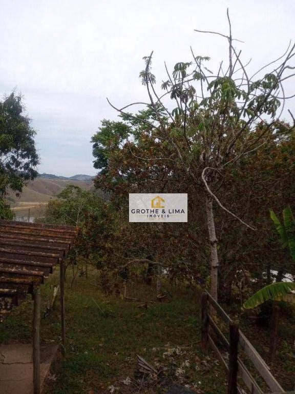 Chácara de 2.300 m² em Paraibuna, SP