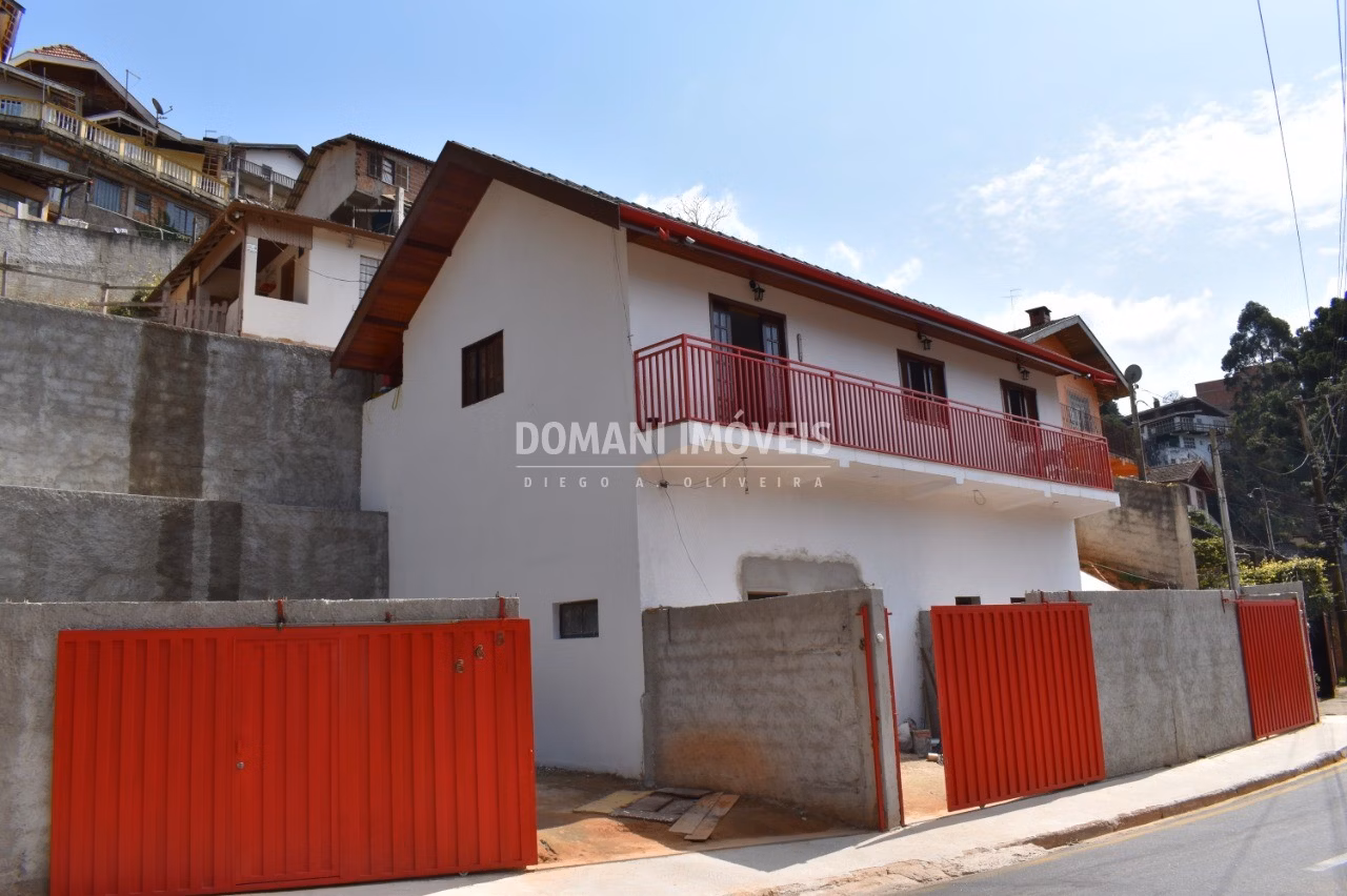 Casa de 650 m² em Campos do Jordão, SP