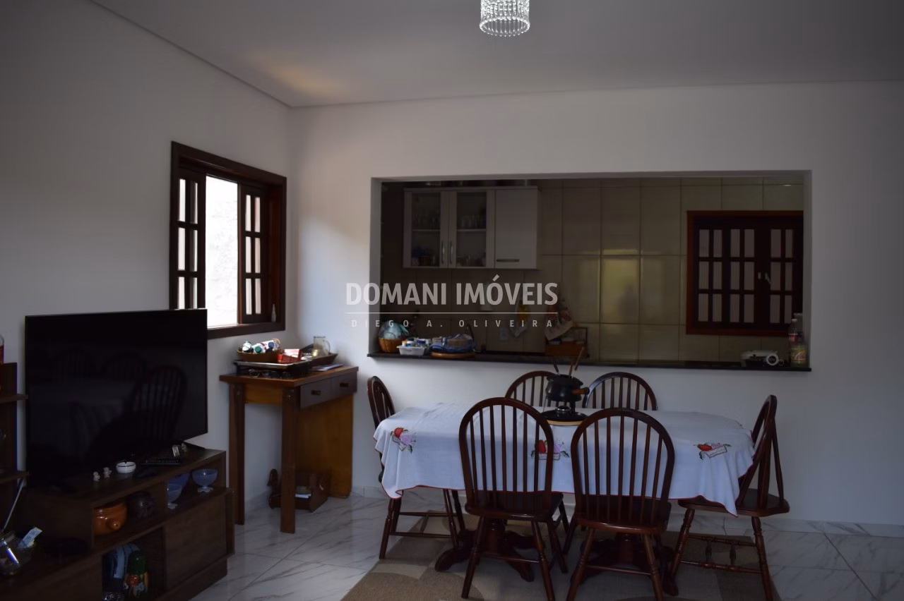 Casa de 650 m² em Campos do Jordão, SP