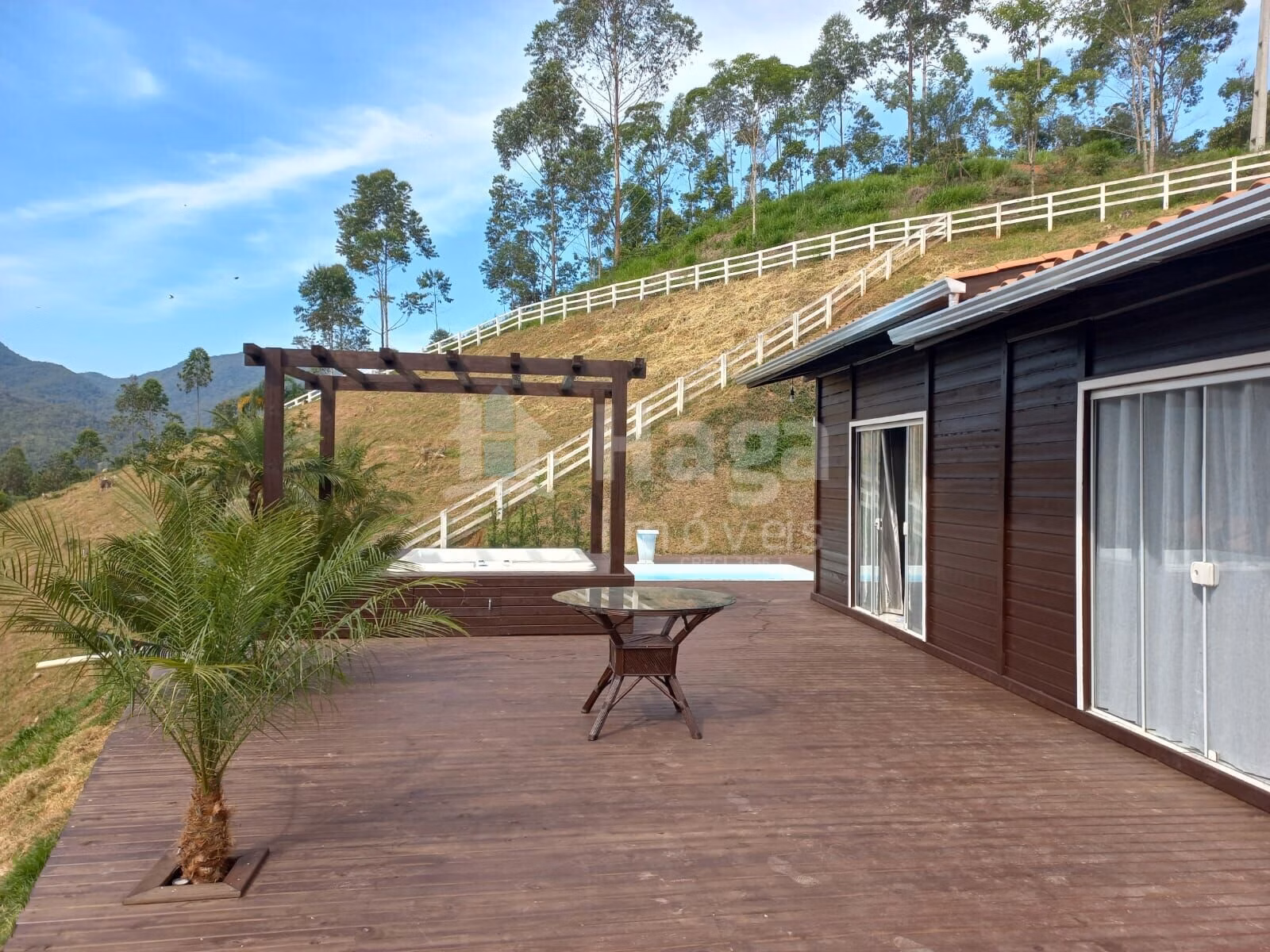 Fazenda de 2.350 m² em Tijucas, SC