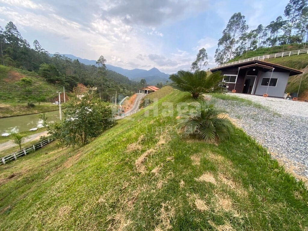 Fazenda de 2.350 m² em Tijucas, SC