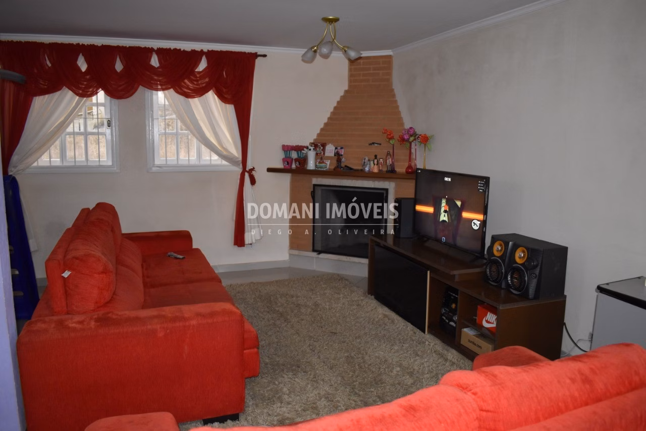 Casa de 360 m² em Campos do Jordão, SP