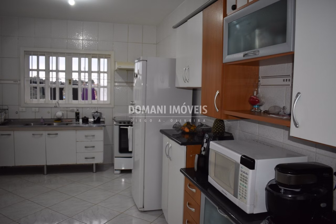 Casa de 360 m² em Campos do Jordão, SP