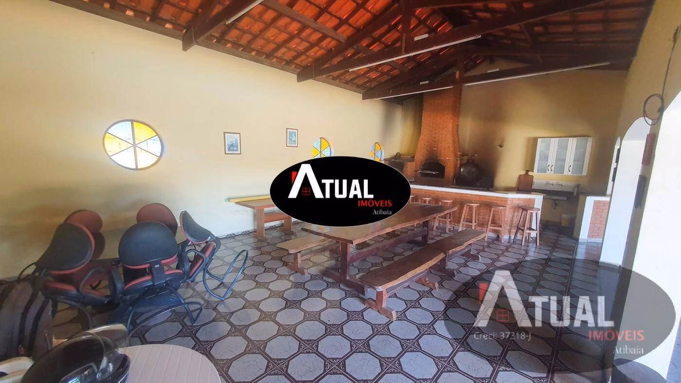 Casa de 3.000 m² em Piracaia, SP