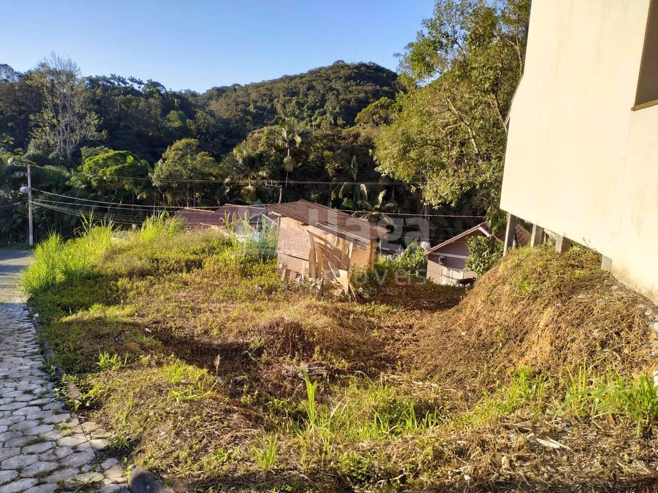Terreno de 351 m² em Brusque, SC