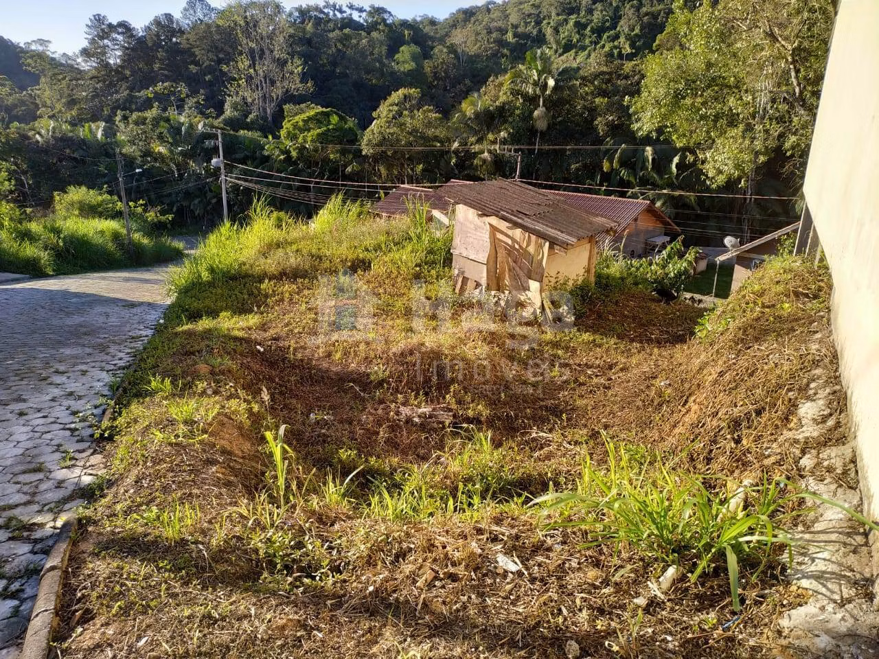 Terreno de 351 m² em Brusque, SC