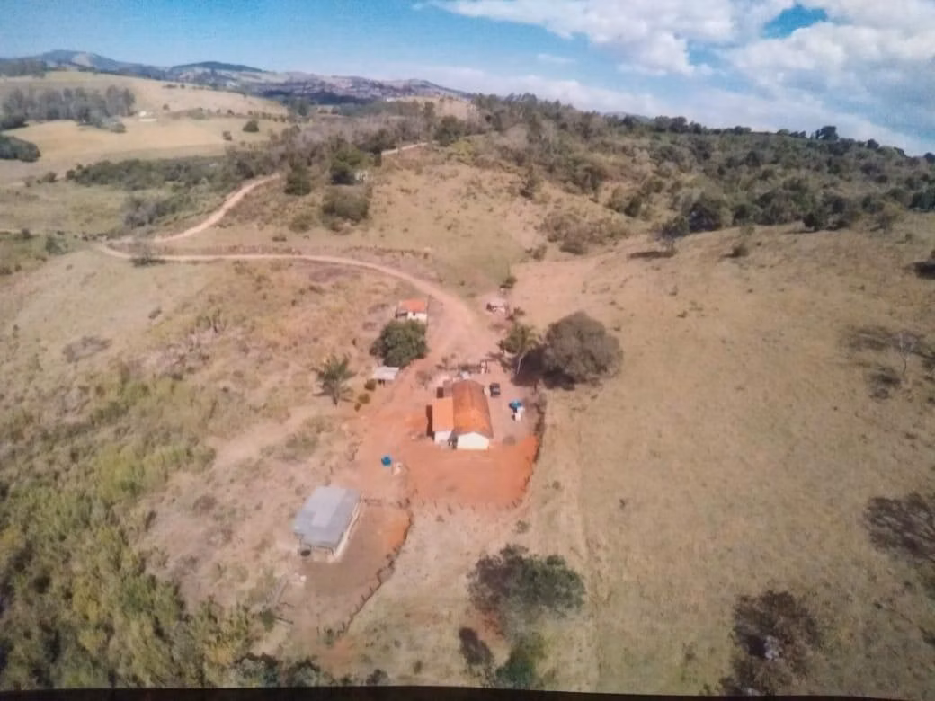 Small farm of 102 acres in Silvianópolis, MG, Brazil