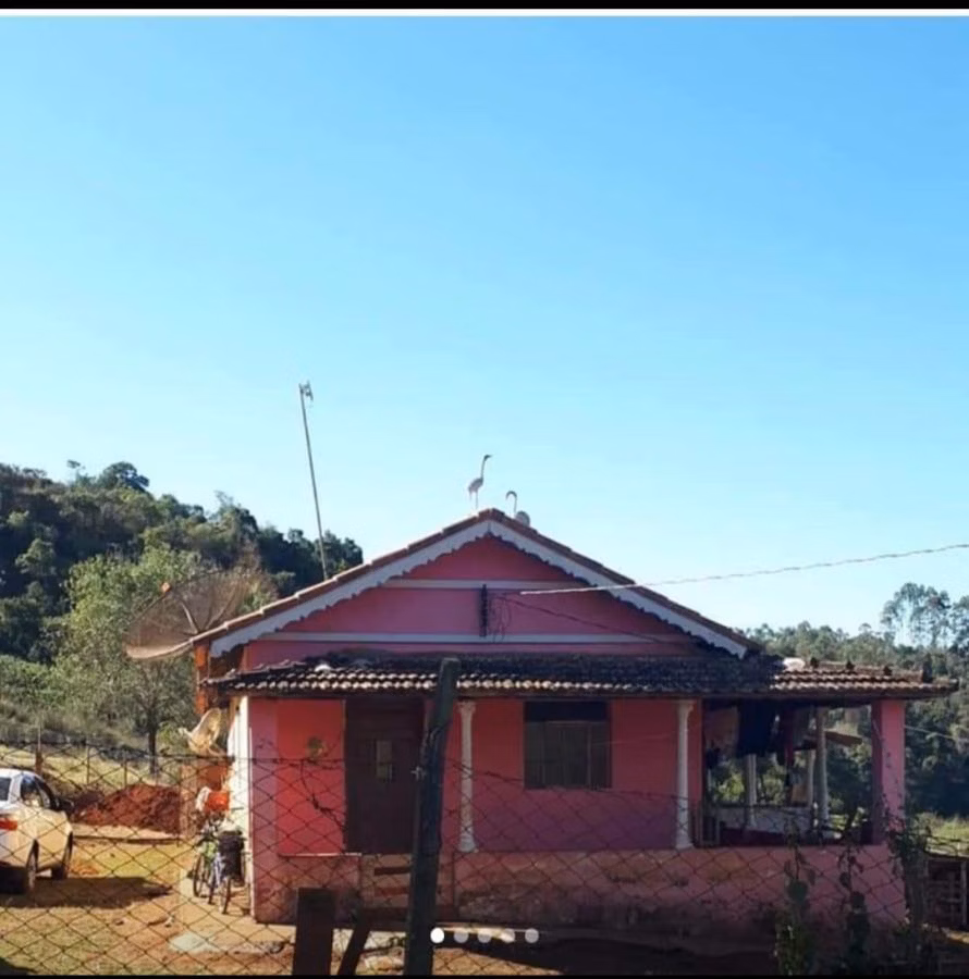 Small farm of 102 acres in Silvianópolis, MG, Brazil