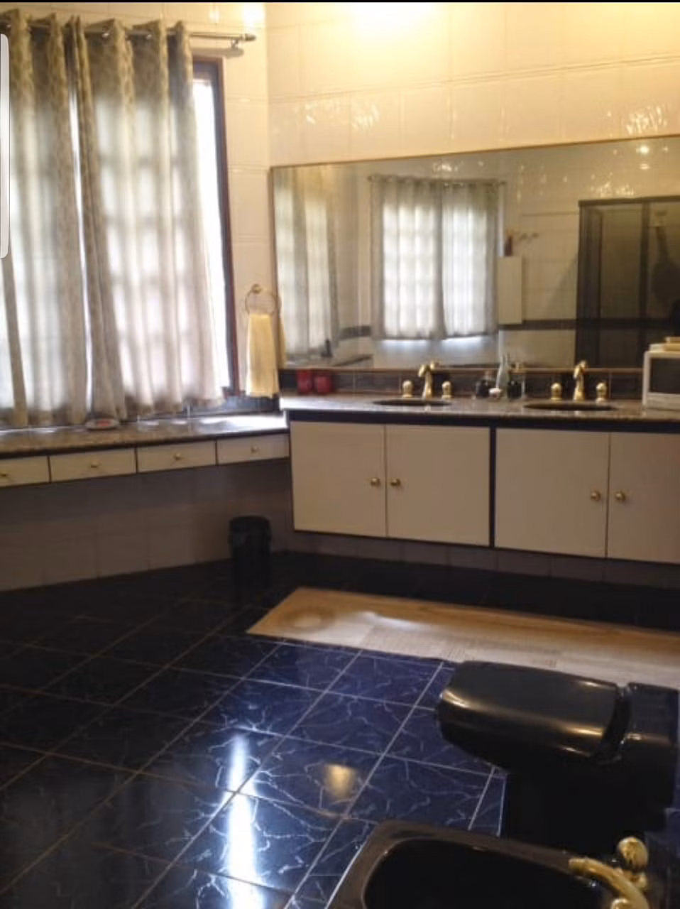 Casa de 430 m² em Barueri, SP