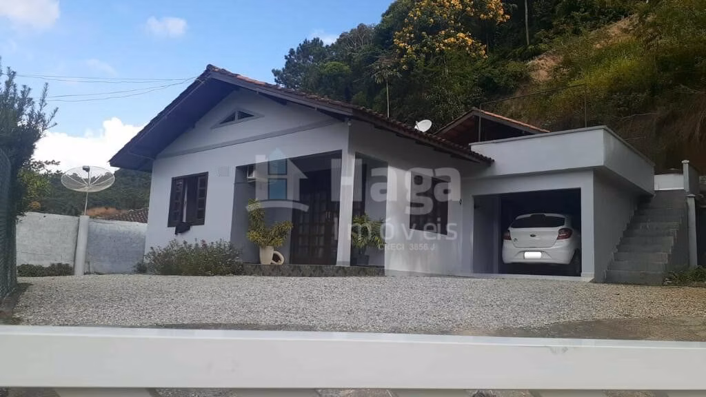 Casa de 450 m² em Brusque, SC