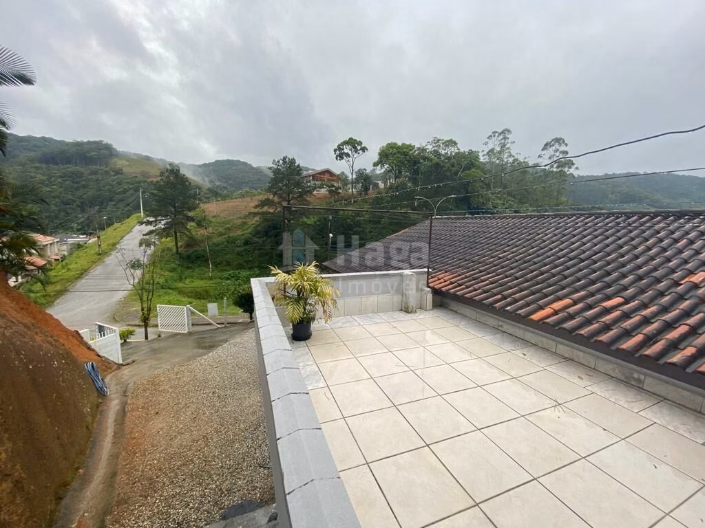 Casa de 450 m² em Brusque, SC