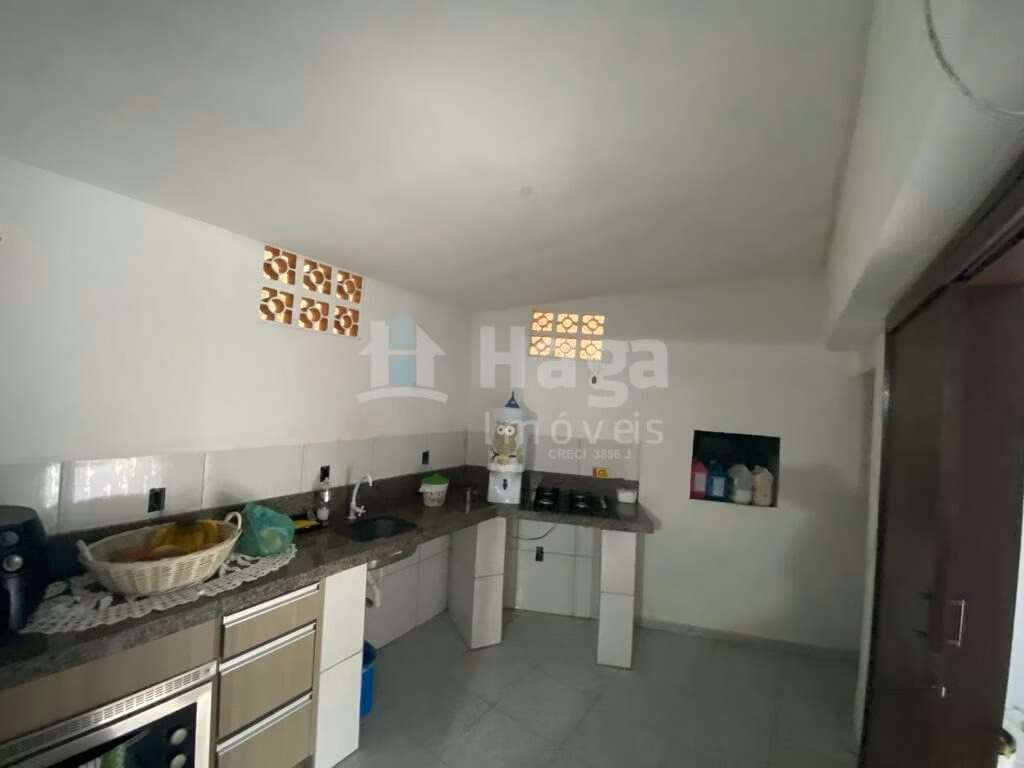 Casa de 450 m² em Brusque, SC