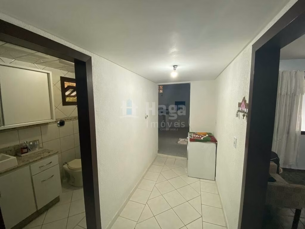 Casa de 450 m² em Brusque, SC