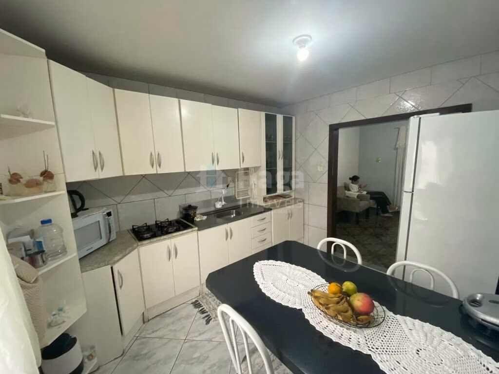 Casa de 450 m² em Brusque, SC