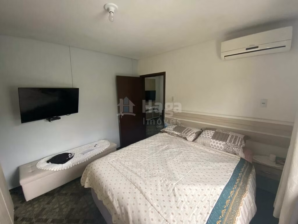 Casa de 450 m² em Brusque, SC