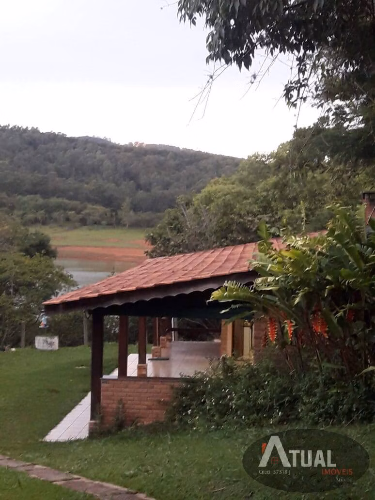 Chácara de 2.900 m² em Piracaia, SP