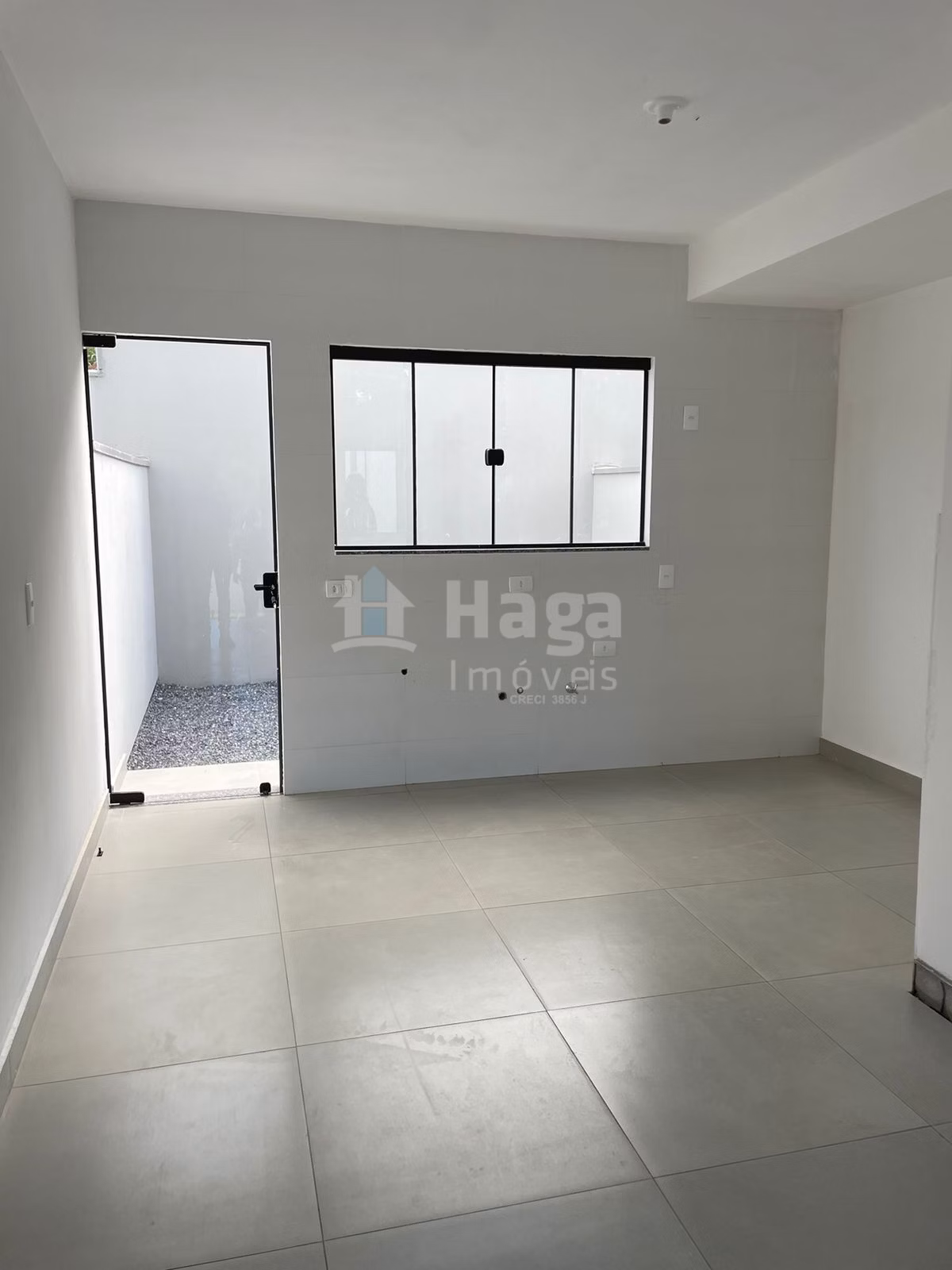 Casa de 64 m² em Brusque, SC