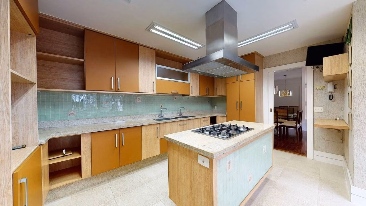 Casa de 542 m² em Petrópolis, RJ
