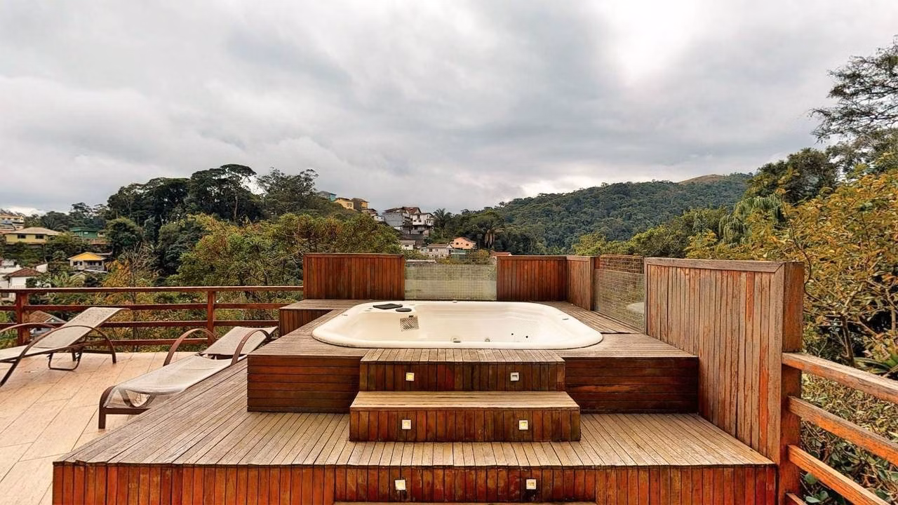 Casa de 542 m² em Petrópolis, RJ