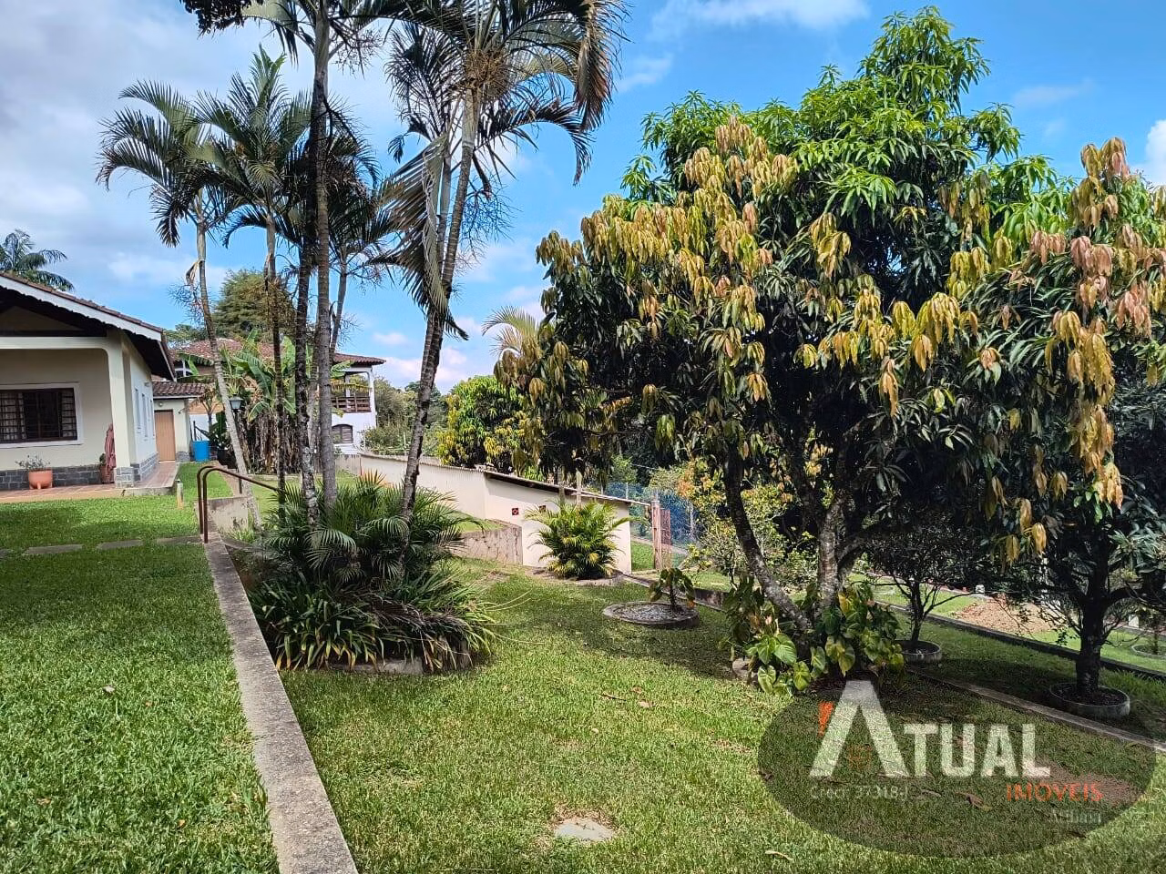 Casa de 2.180 m² em Atibaia, SP