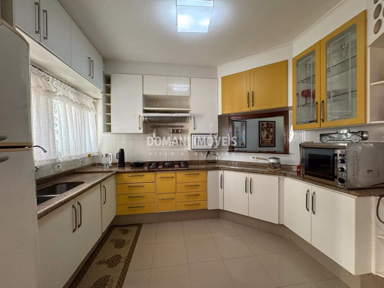Casa de 1.120 m² em Campos do Jordão, SP