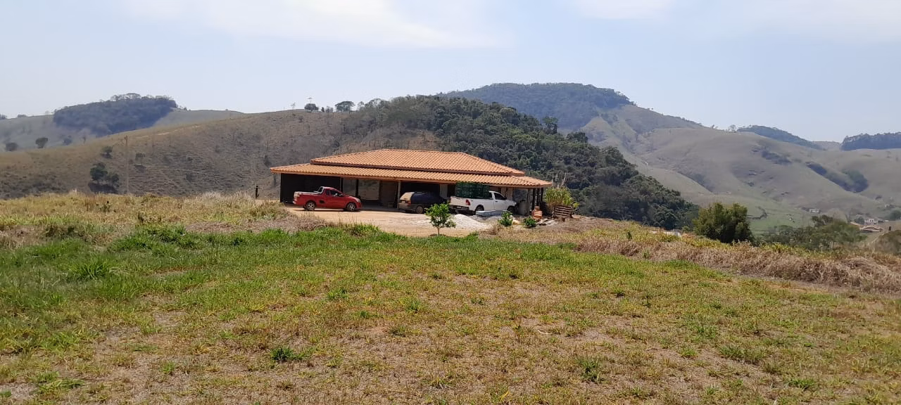 Sítio de 4 ha em Paraibuna, SP