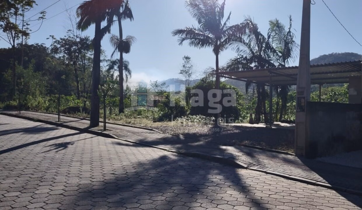 Terreno de 600 m² em Guabiruba, SC