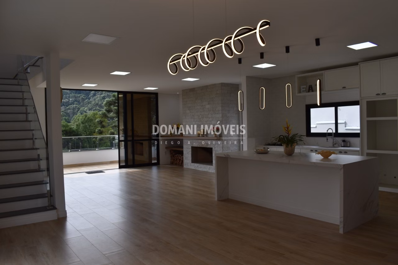 Casa de 500 m² em Campos do Jordão, SP